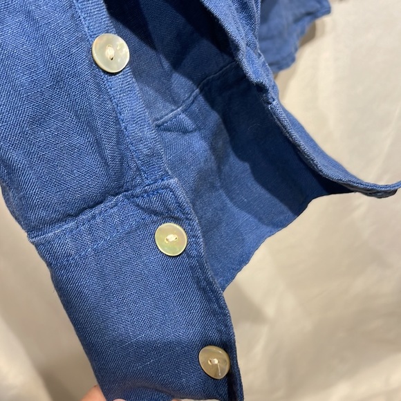 Cloth and Stone Split Back Button Down - Picture 8 of 10
